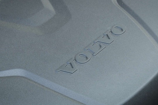 Volvo V60 Estate 2.0 B5 250HP Cross Country Plus Auto AWD